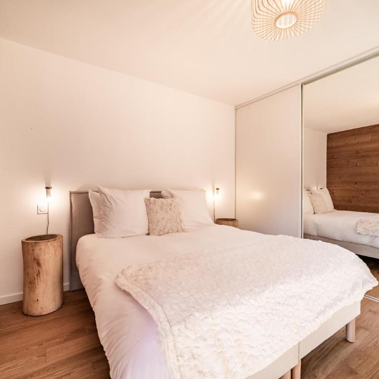 Apartment Gabelac Châtel - by EMERALD STAY - Three-Bedroom Apartment - 23