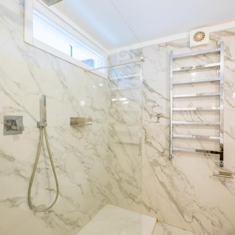 Joy Stay Old Town by NapoliApartments - Camera Matrimoniale con Bagno Privato Esterno - 22