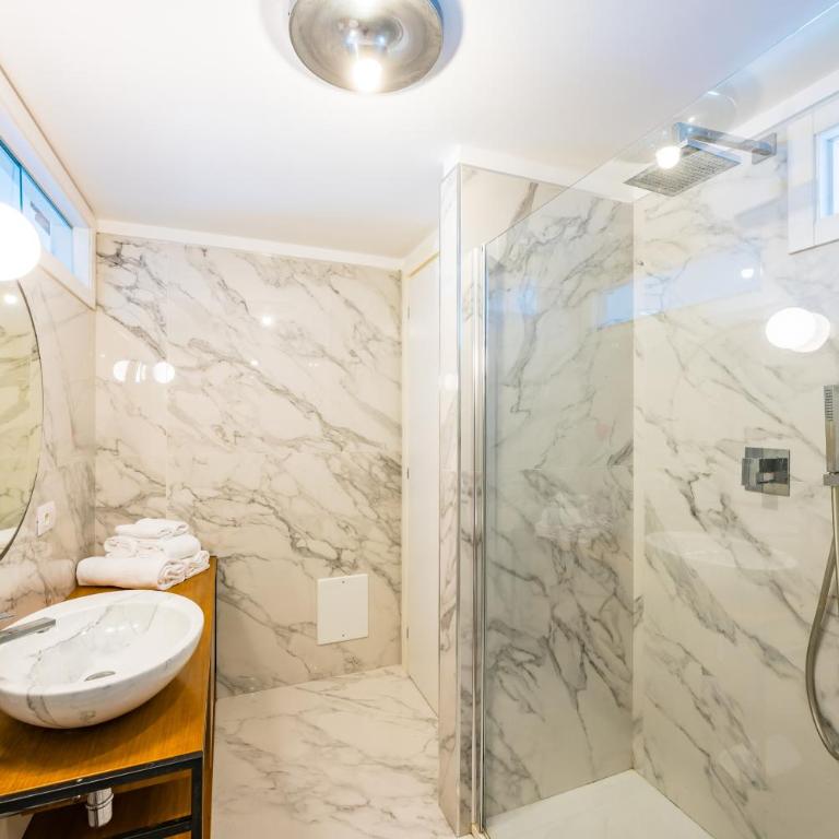 Joy Stay Old Town by NapoliApartments - Camera Matrimoniale con Bagno Privato Esterno - 16