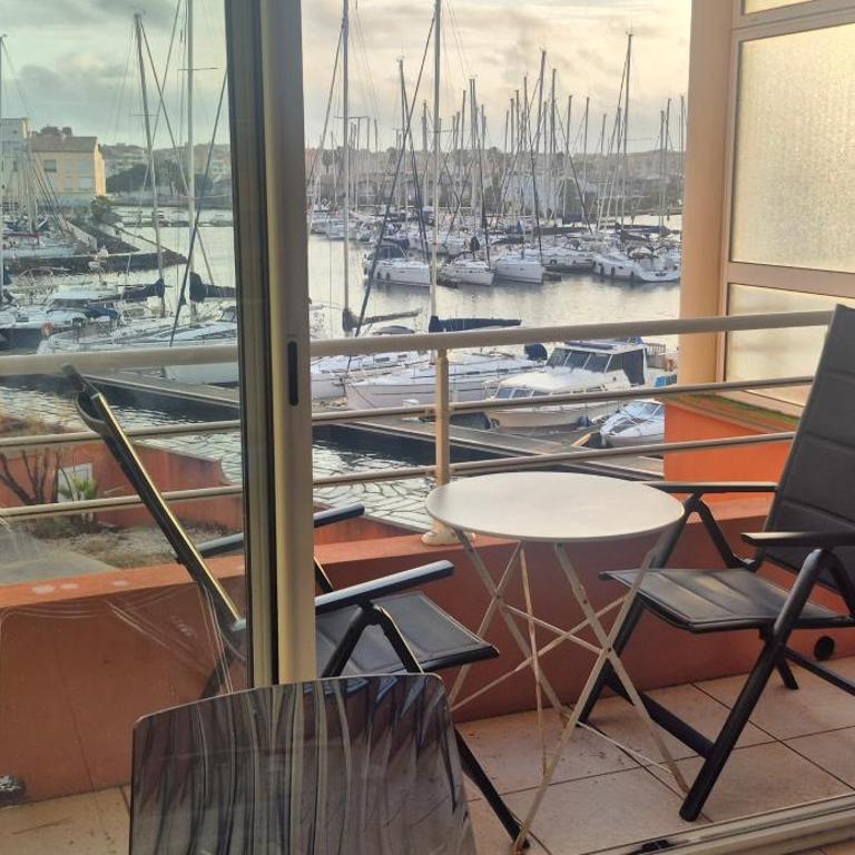 Le Matago A28, Studio vue port, clim, parking, piscine - Studio - Vue sur Mer - 24