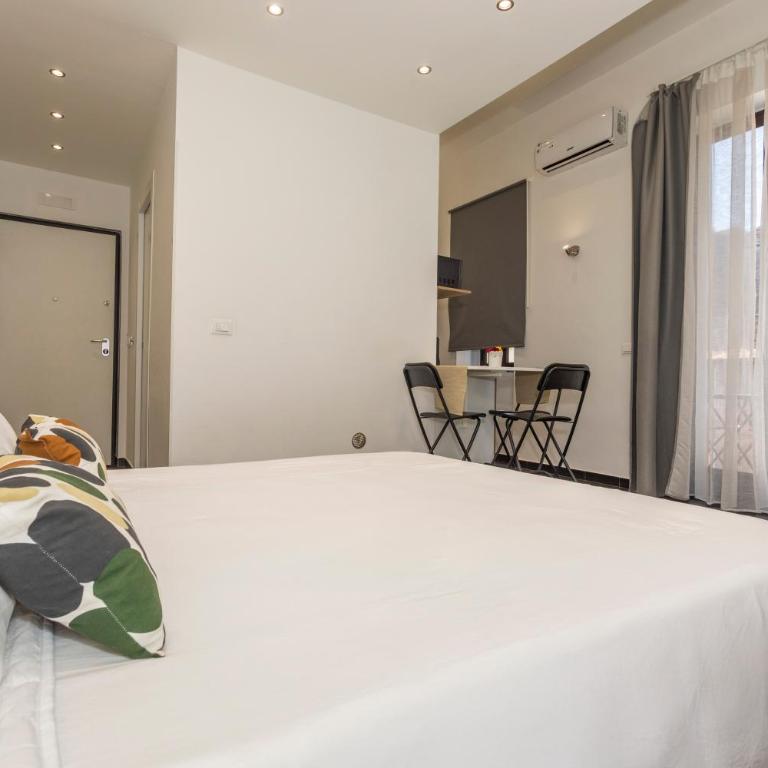 Galatola Home - Lumina Collection - One-Bedroom Apartment - 8