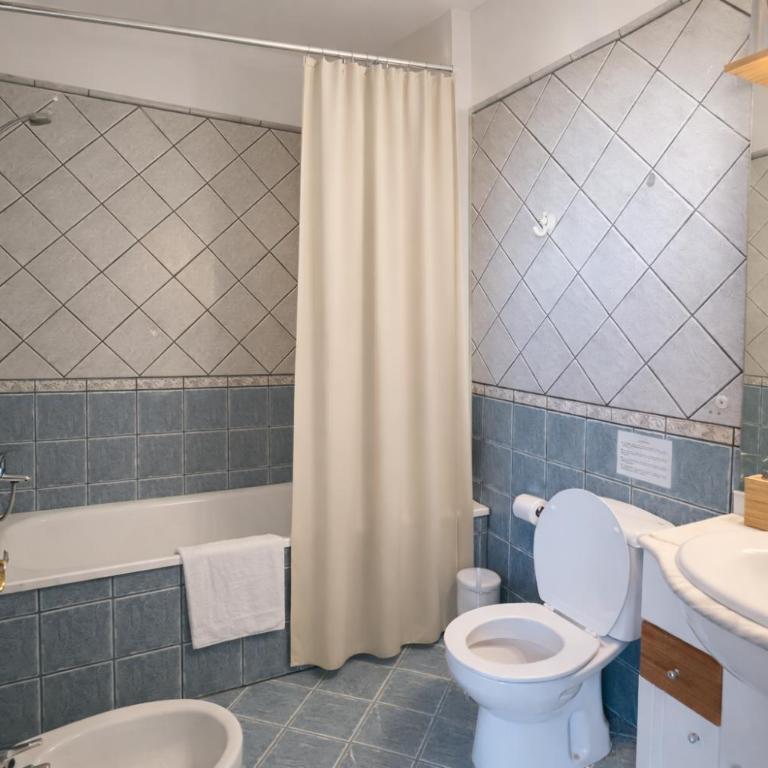 The Tree House Coliving - Habitación Doble con baño privado - 2 camas - 14