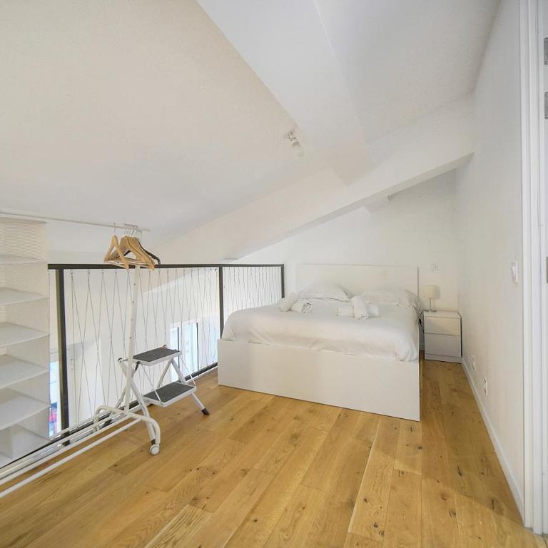 FRGK "24 AOUT 1 Mezzanine Bedroom Apartment Center Antibes AC WIFI HIGH SPEED " - Appartement 1 Chambre Deluxe - 43