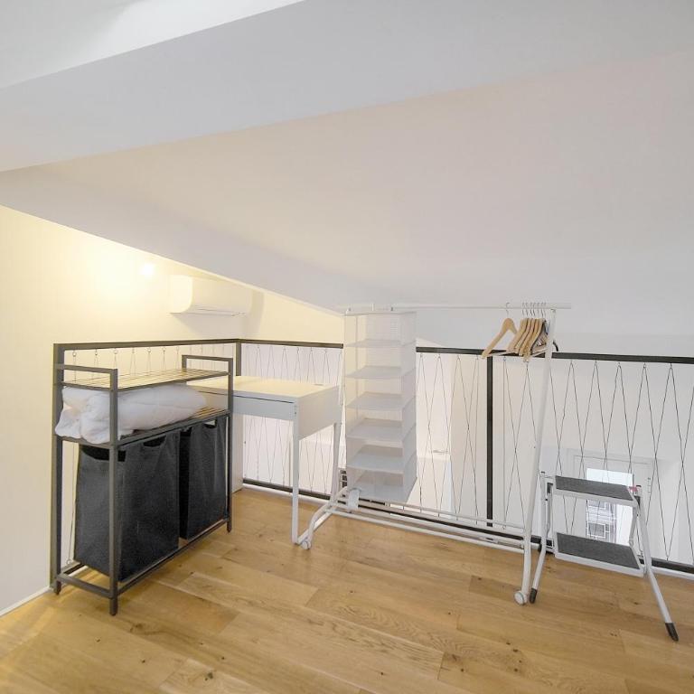 FRGK "24 AOUT 1 Mezzanine Bedroom Apartment Center Antibes AC WIFI HIGH SPEED " - Appartement 1 Chambre Deluxe - 40