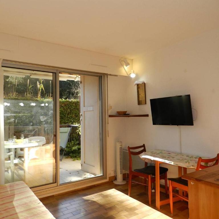 BO090-N387 Appartement Studio coin nuit 4 couchages BORMES LES MIMOSAS - Studio - 15