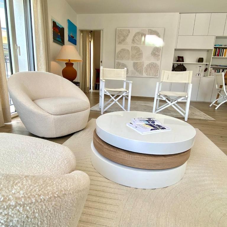 Dinard centre Appt, terrasse, parking, 200M plage - Apartment mit 2 Schlafzimmern mit Balkon und Terrasse - 47