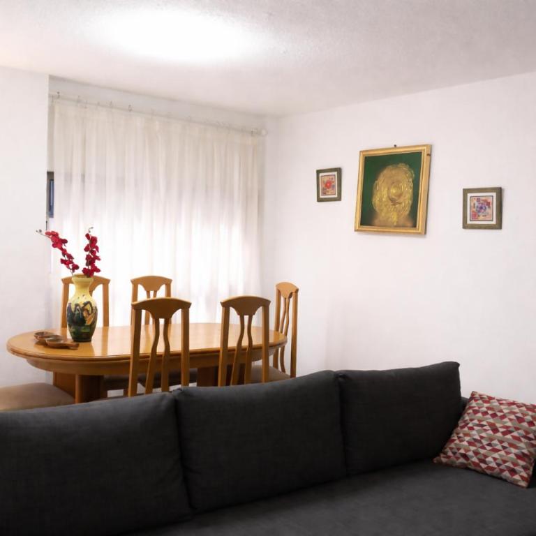 Alojamiento San Juan en Murcia Centro - Three-Bedroom Apartment - 6