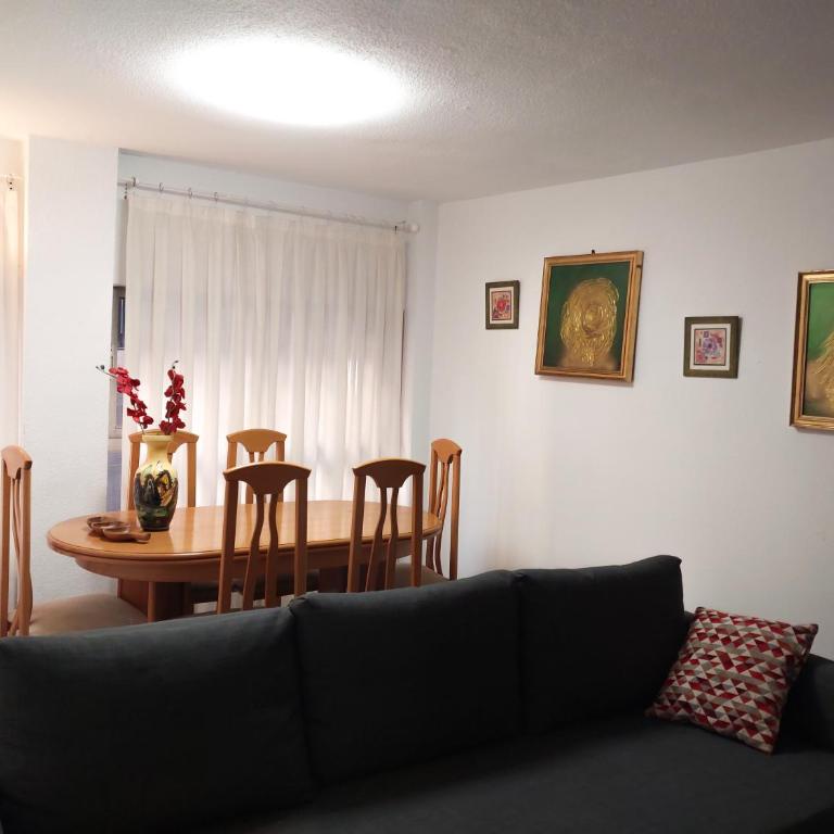 Alojamiento San Juan en Murcia Centro - Three-Bedroom Apartment - 12