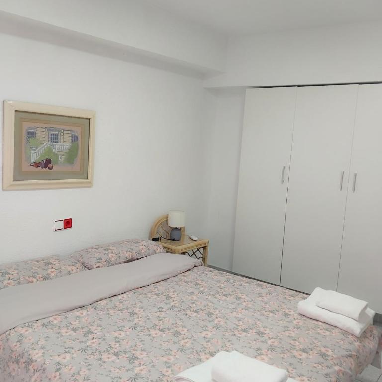 Alojamiento San Juan en Murcia Centro - Three-Bedroom Apartment - 18