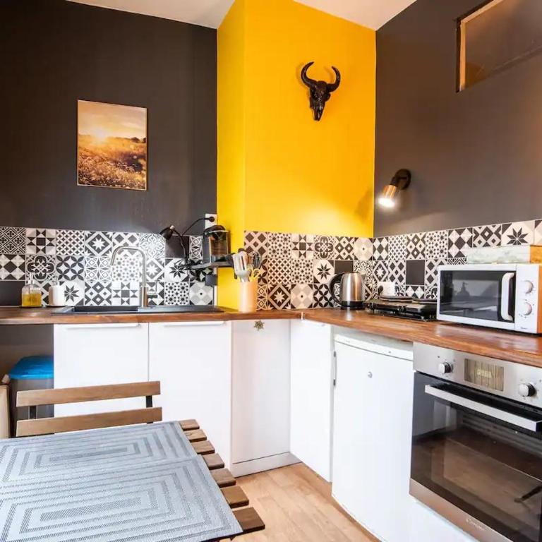 Le Grécourt, 5min à pied gare, wifi - One-Bedroom Apartment - 1