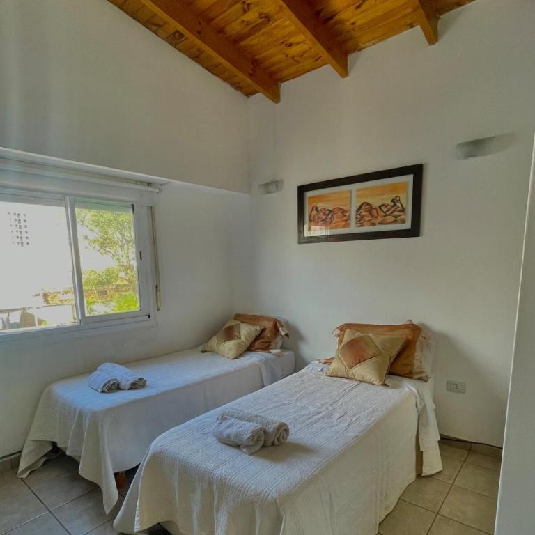 Depto zona Hospital Muncipal con cochera, 2 dormitorios, 1 baño - Apartamento de 2 dormitorios - 12
