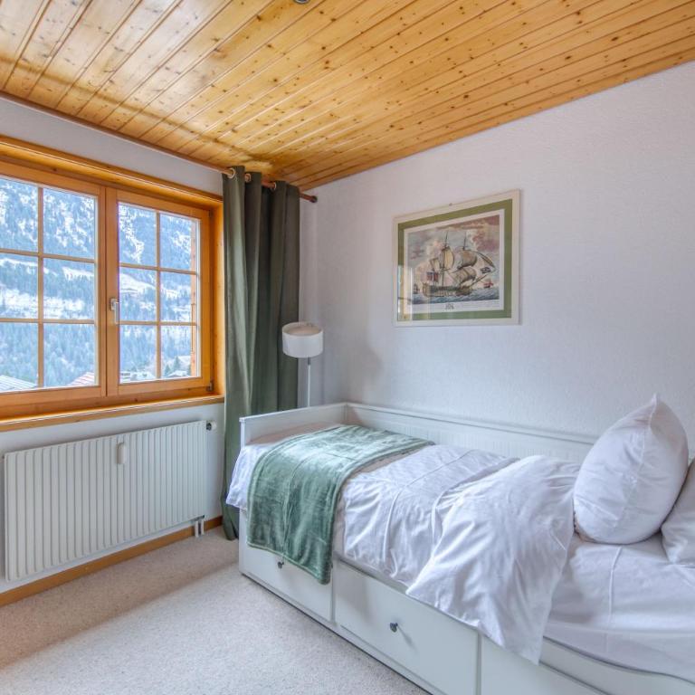 Centrally located with great views and terrace - Appartement - 3