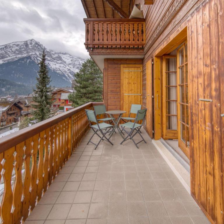 Centrally located with great views and terrace - Appartement - 2