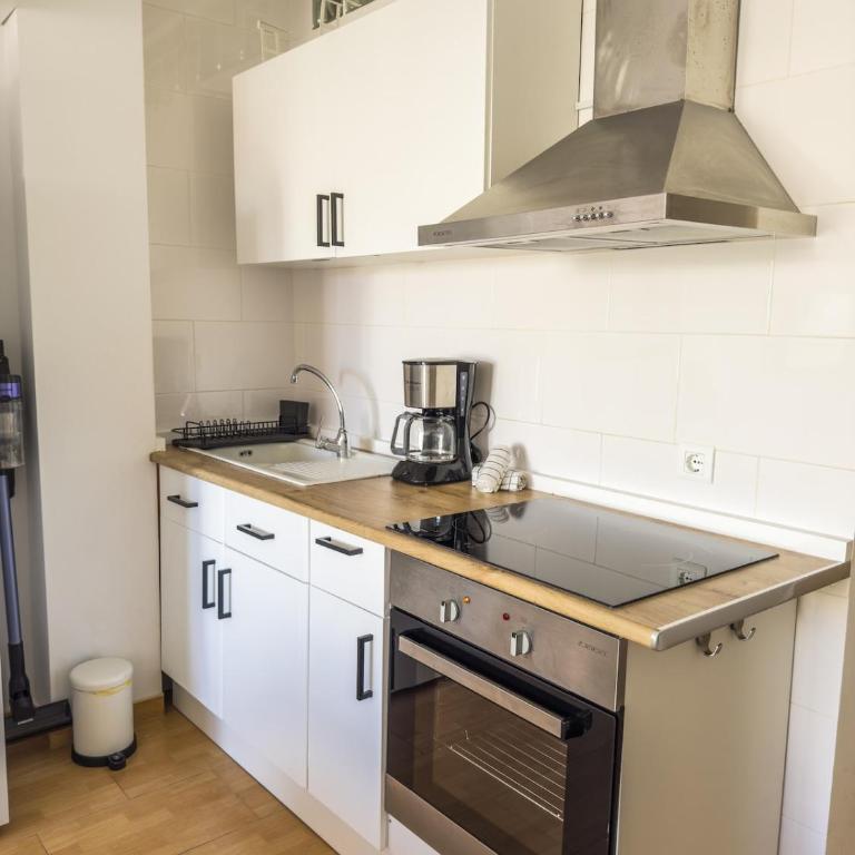 Modern & Bright Studio in the Heart of Nerja - Estudio con vistas a las montañas - 5