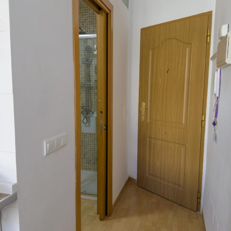 Modern & Bright Studio in the Heart of Nerja - Estudio con vistas a las montañas - 18