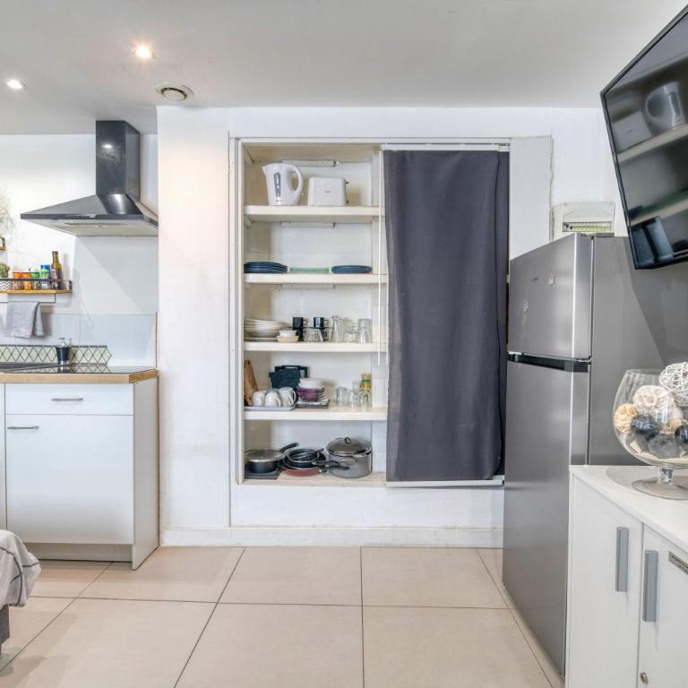 Le COSY Toulouse 3 min de la Gare à pieds Parking gratuit ventilateur - One-Bedroom Apartment - 23