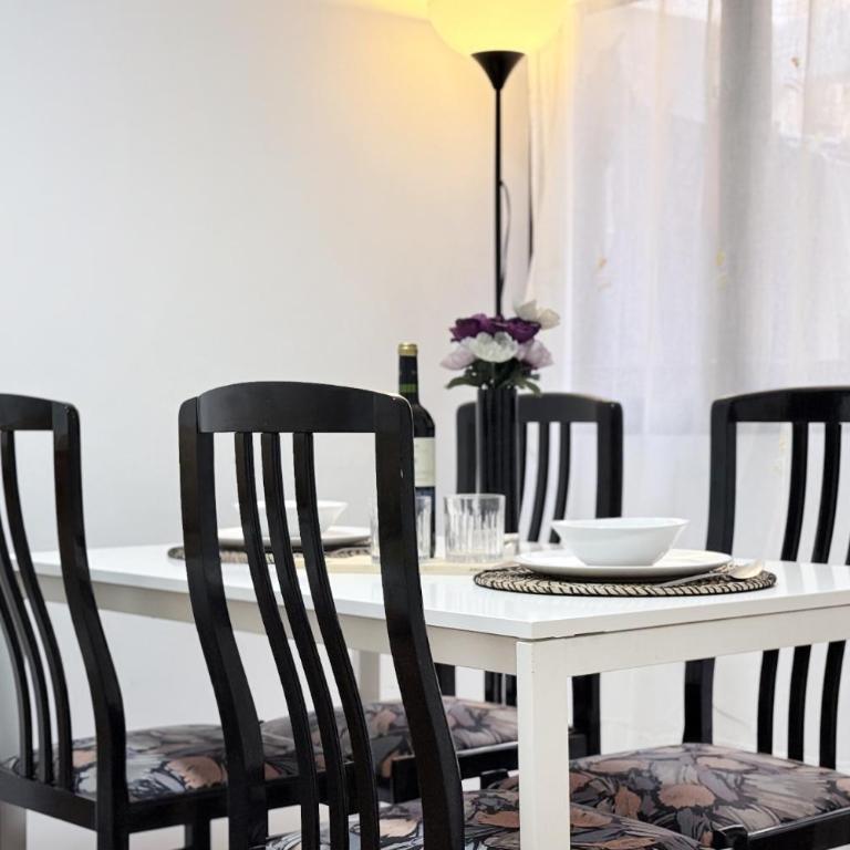 Apartamento acogedor cerca de la playa - Three-Bedroom Apartment - 23