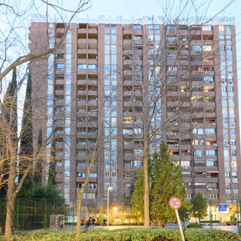 ABR1710B - Amplio piso de Lujo 2 dormitorios, ambos con terraza y 2 baños - Alquiler temporal - Two-Bedroom Apartment - 57