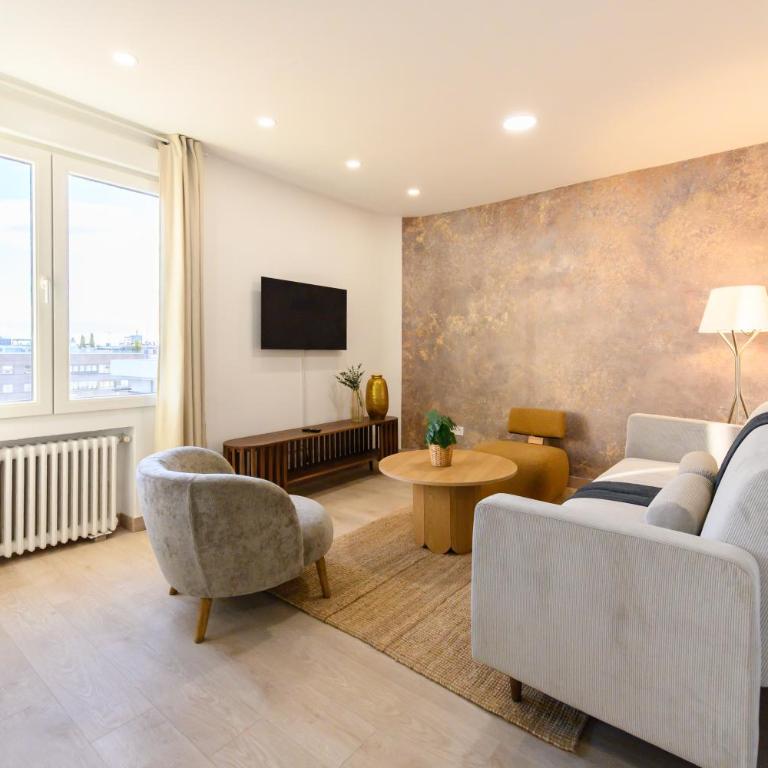 ABR1710B - Amplio piso de Lujo 2 dormitorios, ambos con terraza y 2 baños - Alquiler temporal - Two-Bedroom Apartment - 2