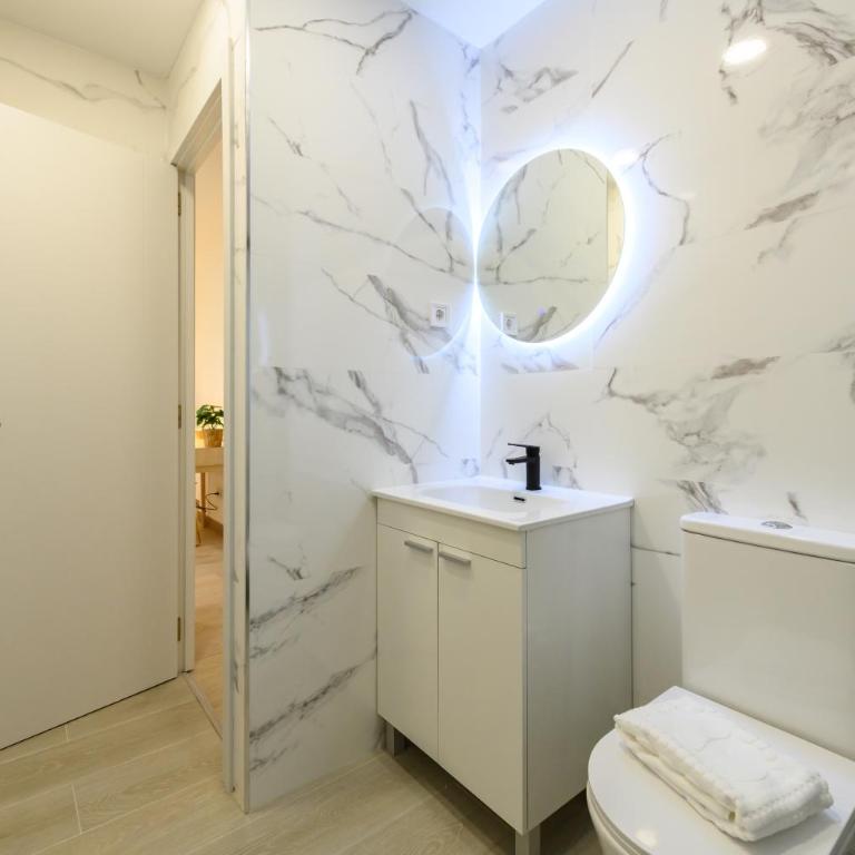 ABR1710B - Amplio piso de Lujo 2 dormitorios, ambos con terraza y 2 baños - Alquiler temporal - Two-Bedroom Apartment - 10