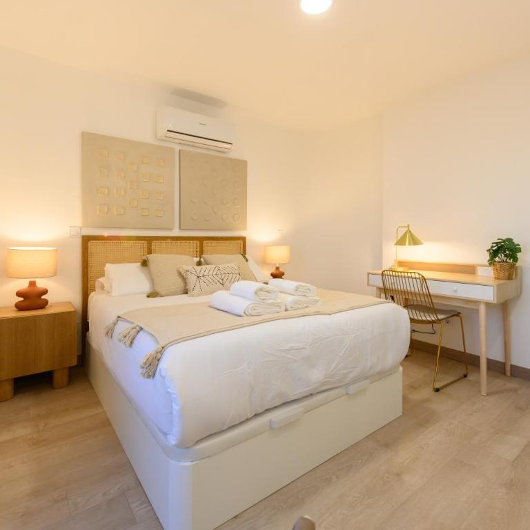 ABR1710B - Amplio piso de Lujo 2 dormitorios, ambos con terraza y 2 baños - Alquiler temporal - Two-Bedroom Apartment - 9