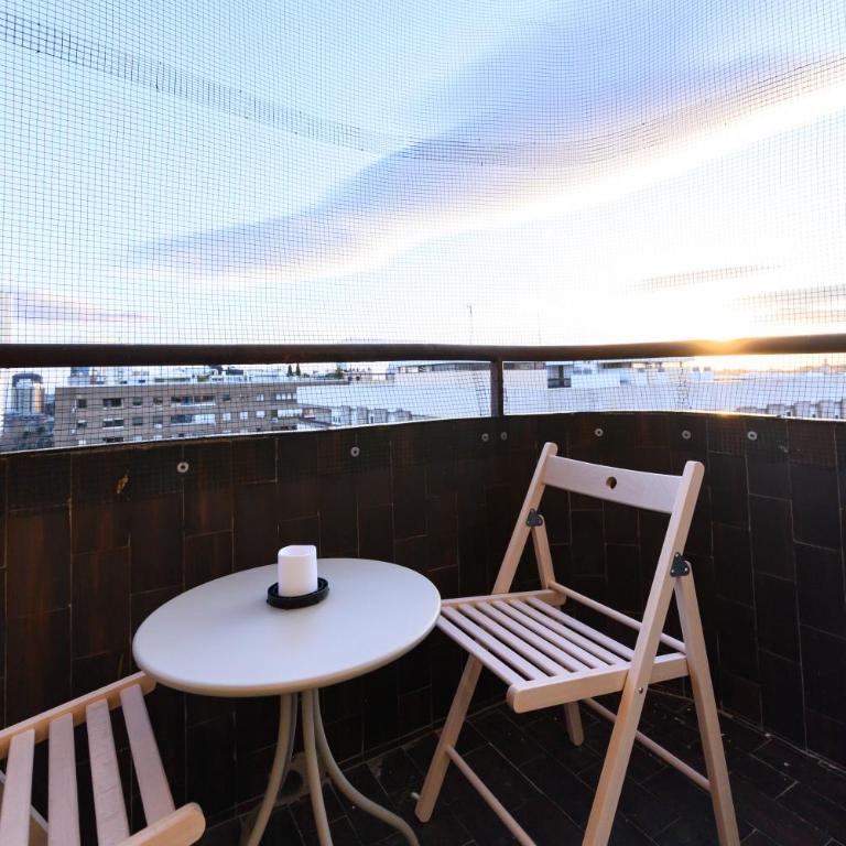 ABR1710B - Amplio piso de Lujo 2 dormitorios, ambos con terraza y 2 baños - Alquiler temporal - Two-Bedroom Apartment - 38
