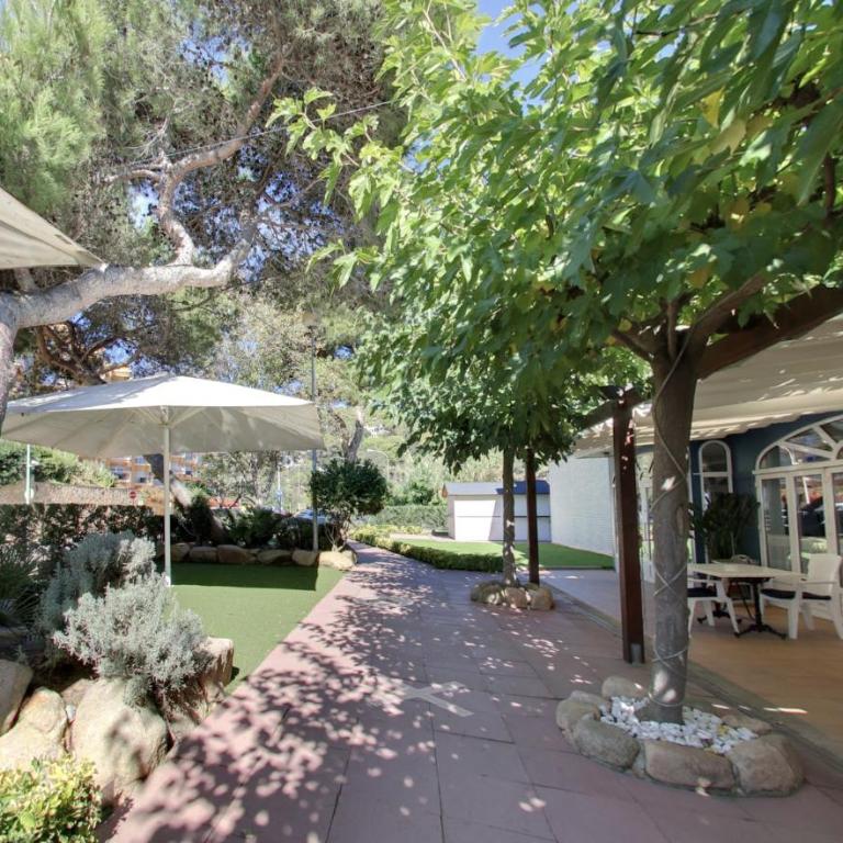Canyelles Beach Apartment - Two-Bedroom Apartment - 22