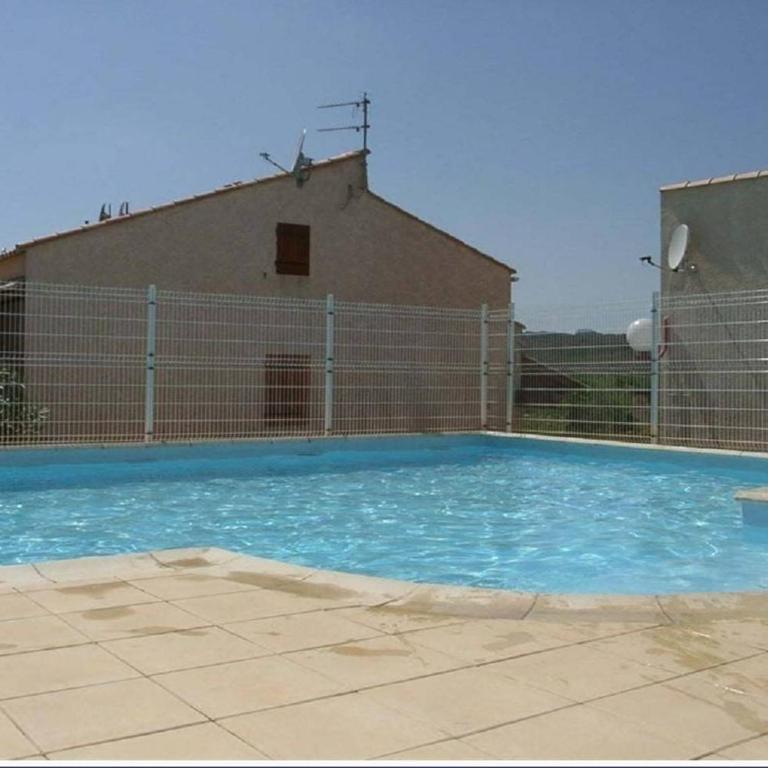 Pavillon T3 avec piscine, climatisation et parking à Narbonne-Plage - FR-1-409-248 - Villa - 17