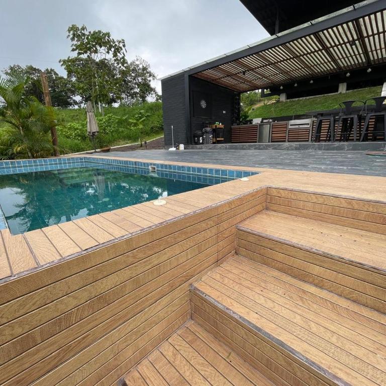 Luxury Getaway in Pedro Vicente Maldonado - Three-Bedroom Villa - 10
