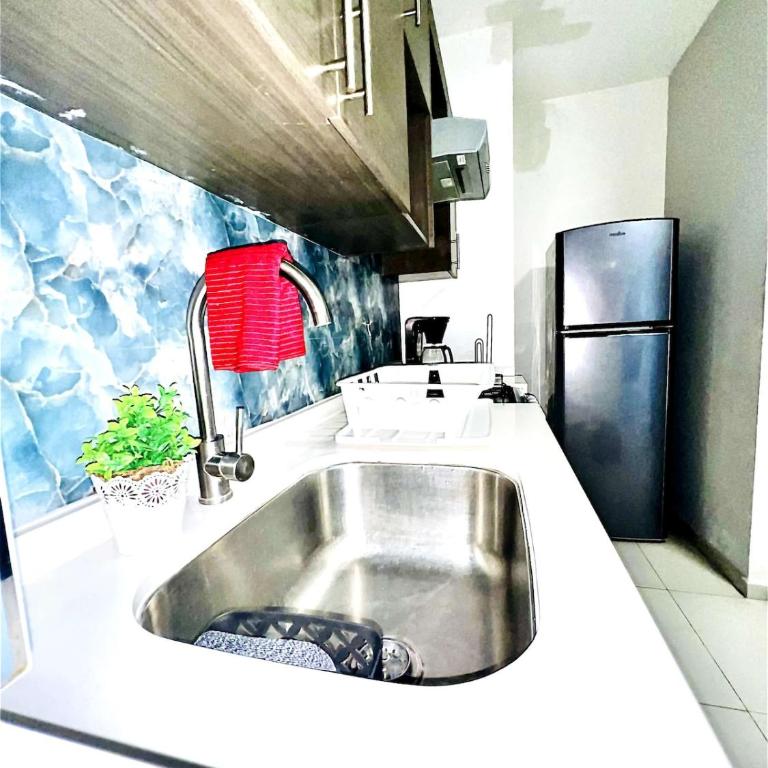 Modern Mexican-style apartment in Monterrey - Three-Bedroom Apartment - 7