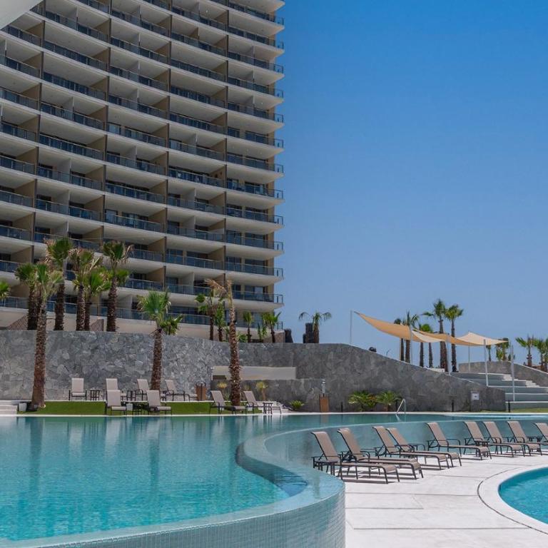 Premier Beach Destination Blending Comfort with Luxury - Ferienhaus - 1