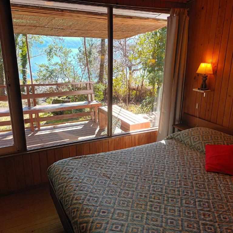 Cabaña Grande - Acceso directo a playa lago Caburgua y cancha de tenis - direct access Beach in Caburgua Lake and tenis court - Five-Bedroom House - 8