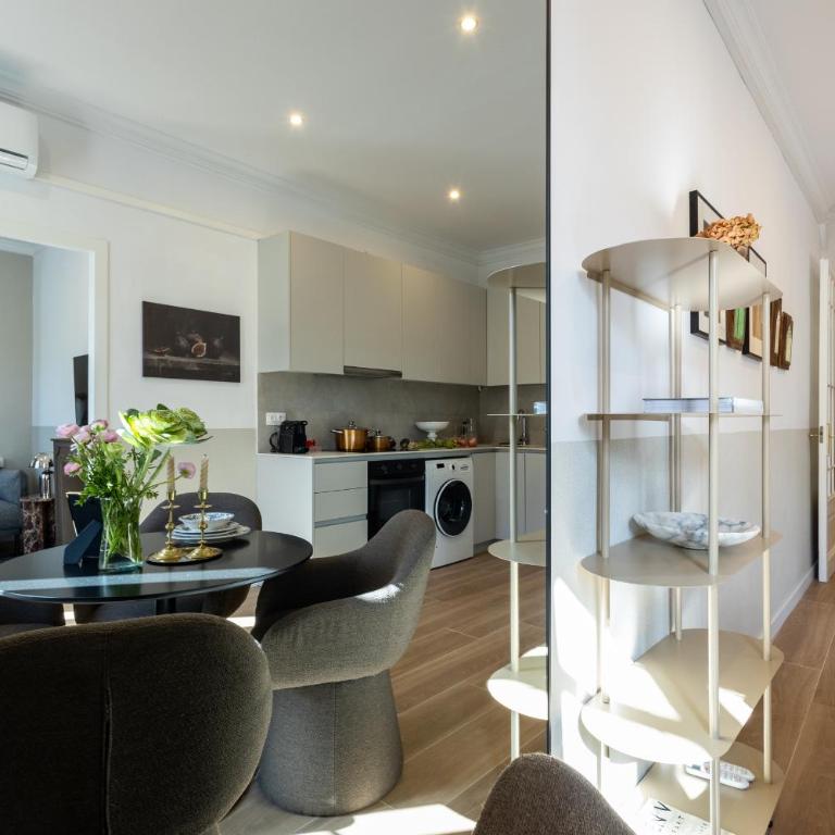 En Ville Boutique Apartments Calabria - Two-Bedroom Deluxe Apartment with Balcony - 11