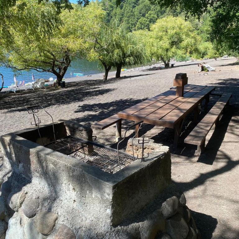 Cabaña Grande - Acceso directo a playa lago Caburgua y cancha de tenis - direct access Beach in Caburgua Lake and tenis court - Five-Bedroom House - 18