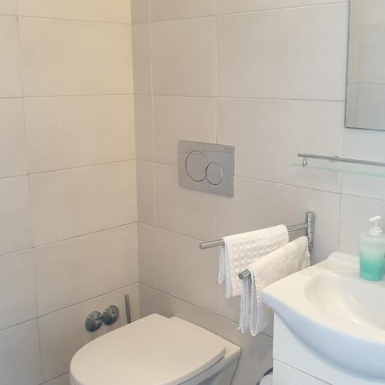 Atrium Verona - Double Room with Private Bathroom - 12