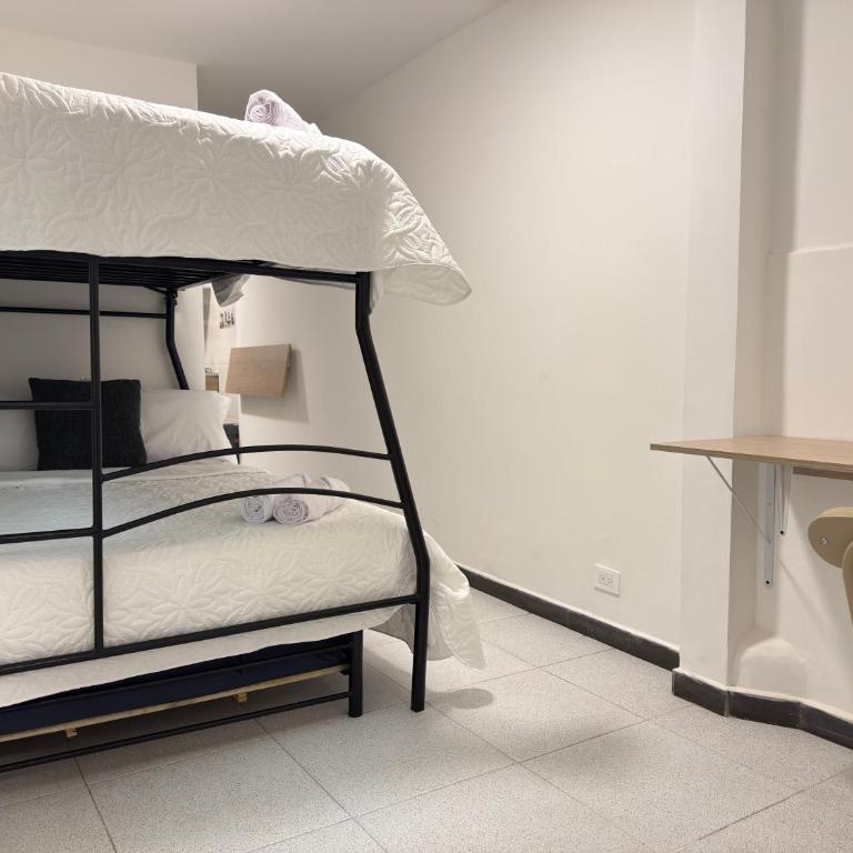 Apto compacto para 6 cerca al Aeropuerto - Apartamento de 2 dormitorios - 2