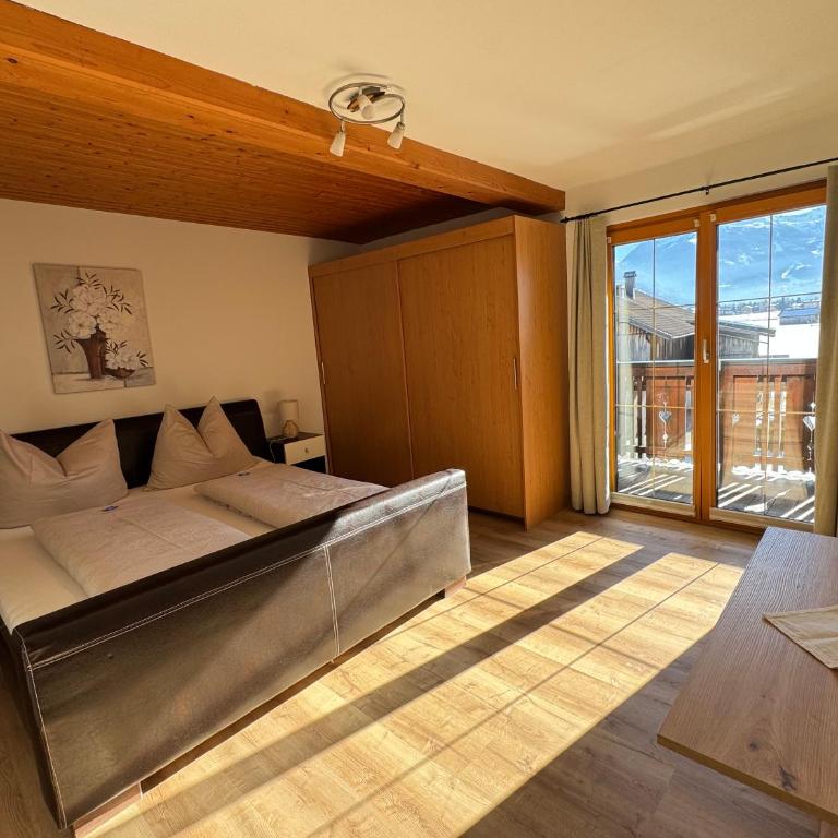 KENDLGUT Appartements am BioBauernhof inklusive unbegrenztem Eintritt in die Alpentherme - Studio mit Balkon - 4