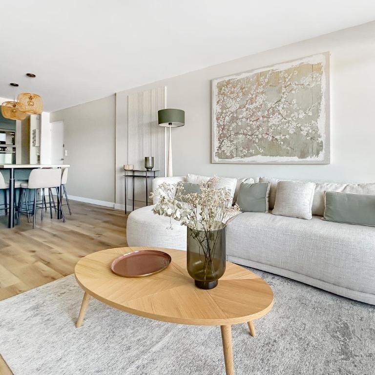 T3 moderne avec terrasse, piscine et parking privé - Two-Bedroom Apartment - 8