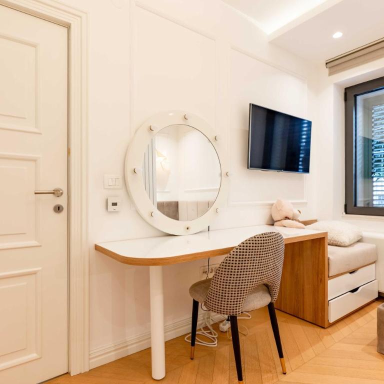 Kotor Lux apartments and rooms - Apartman sa 2 Spavaće Sobe, Terasom i Pogledom na More - 26