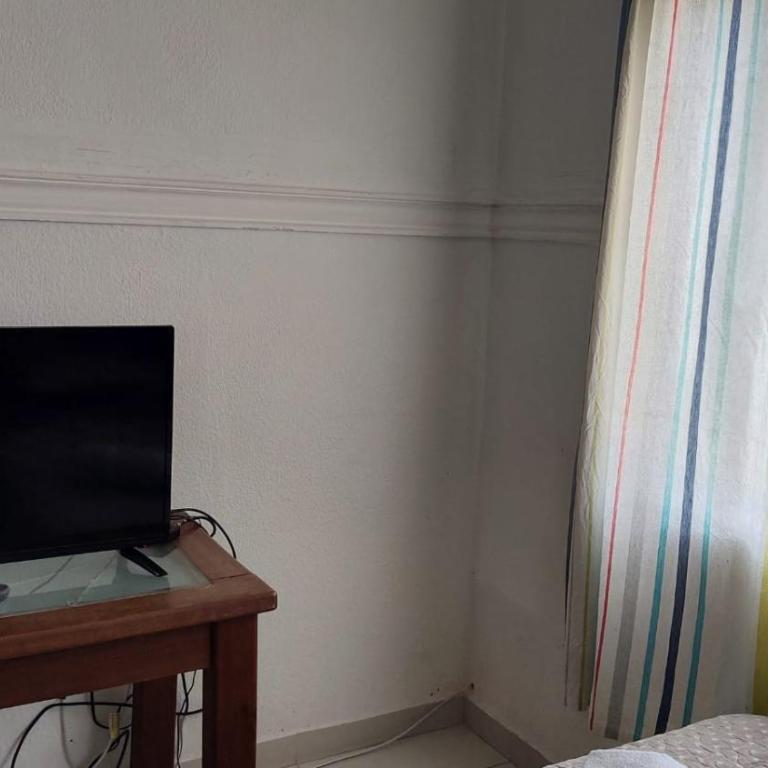 Hermoso y amplio departamento para familia o grupo - Three-Bedroom Apartment - 21