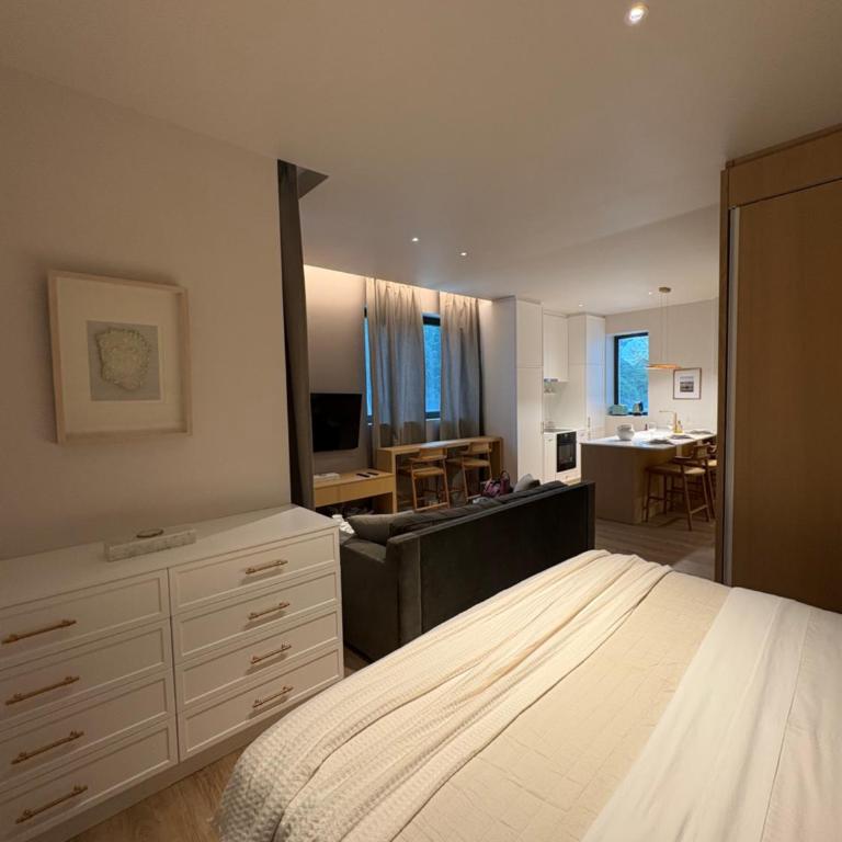 Boka Place Porto Montenegro Luxury apartments-Sea View with FREE garage - Studio with Garden View - 3