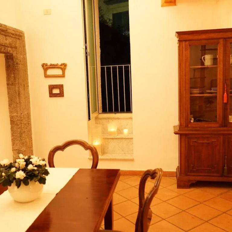 Finestra sul cortile - Appartamento con 1 Camera da Letto - 32