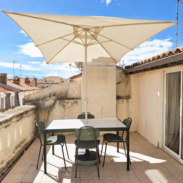 Centre ville, terrasse vue sur les toits, wifi & clim - Apartment mit 2 Schlafzimmern - 17