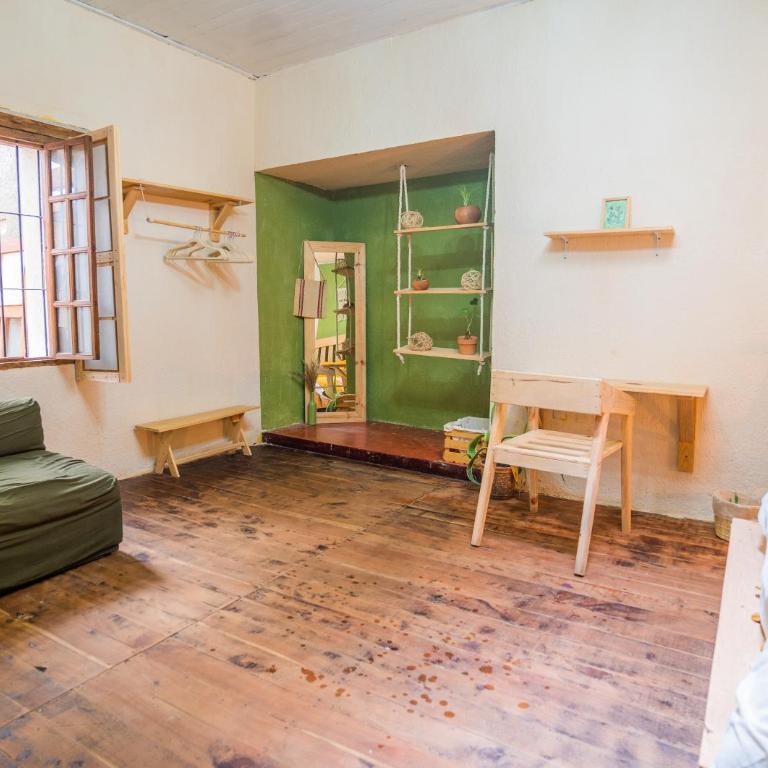 Co404 San Cristobal - Coliving Coworking - Quadruple Room with Private Bathroom - 2