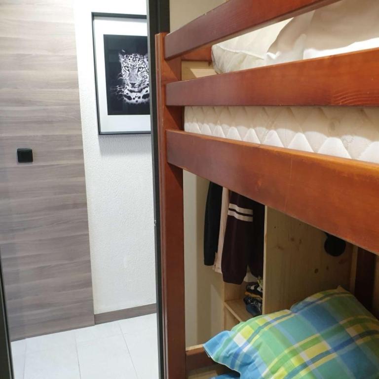 Studio Cabine 4 Pers avec Aperçu Mer, Proche Plage, Terrasse, Parking Privé et Clim à Fréjus - FR-1-226A-158 - Appartamento - 10