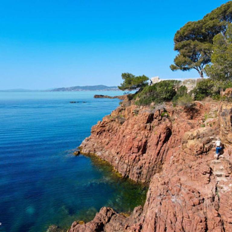 Studio Cabine 4 Pers avec Aperçu Mer, Proche Plage, Terrasse, Parking Privé et Clim à Fréjus - FR-1-226A-158 - Appartamento - 15