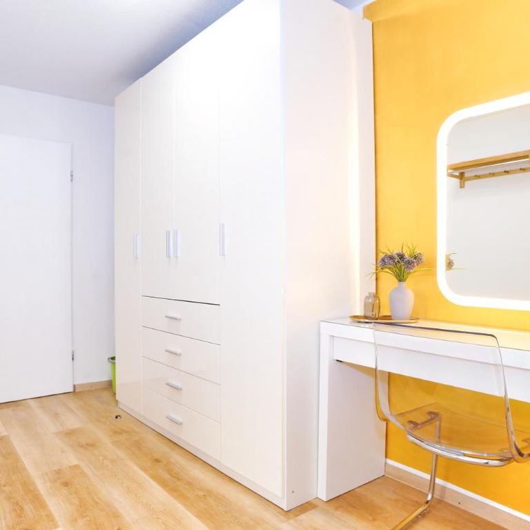 RELAX-BLACK Appartement, Allgäu, Bergblick, Sauna - Appartamento con 1 Camera da Letto - 13