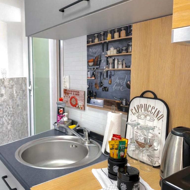 Nilton Apartmans - One-Bedroom Apartment - 9