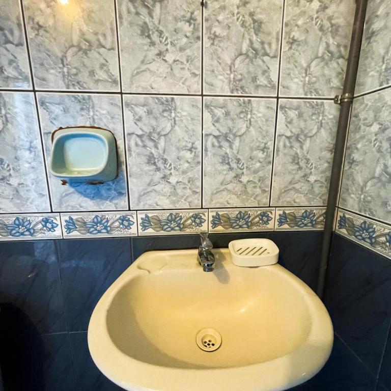 San Lazaro Up - One-Bedroom Apartment - 16