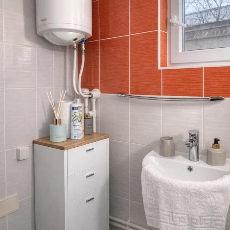 Nilton Apartmans - One-Bedroom Apartment - 20